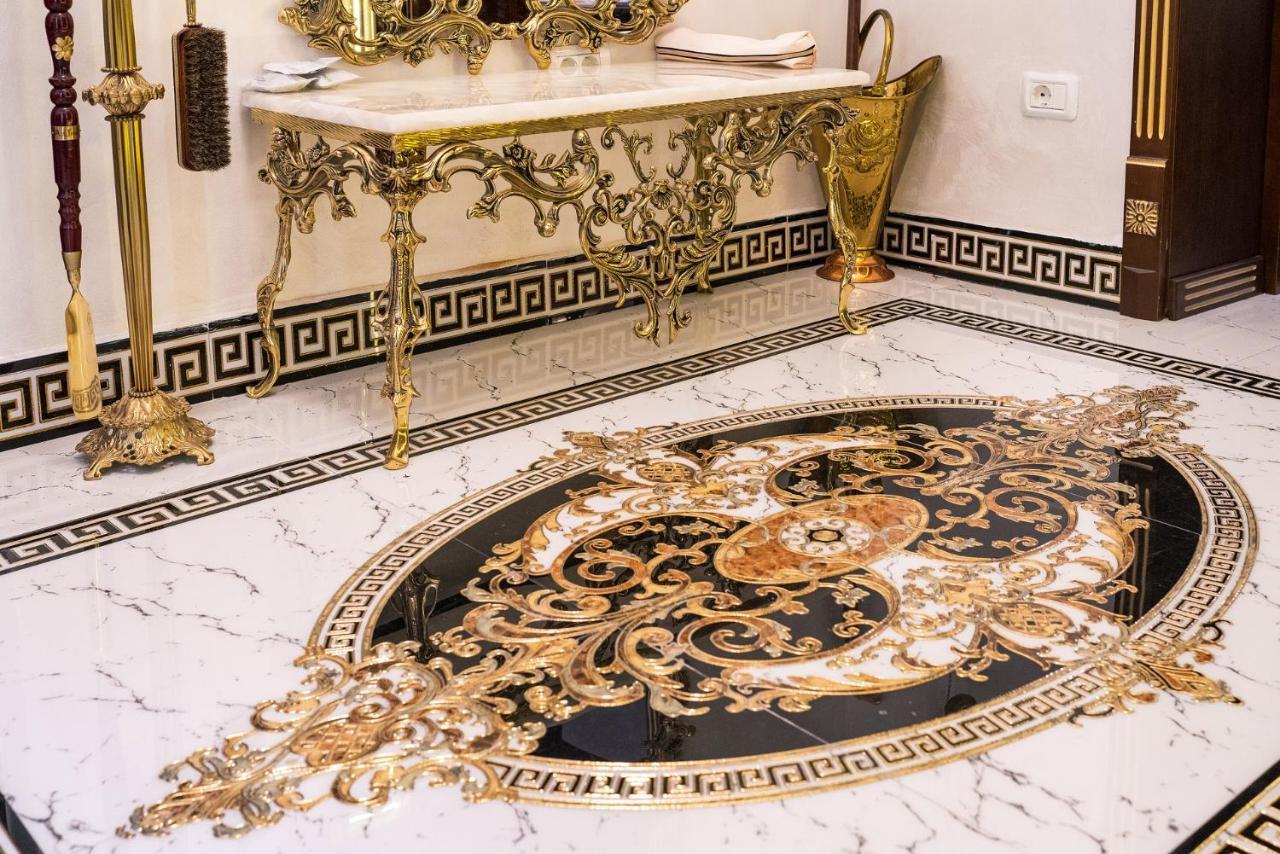 Private Museum Apartment With Antique Decor Bükreş Dış mekan fotoğraf