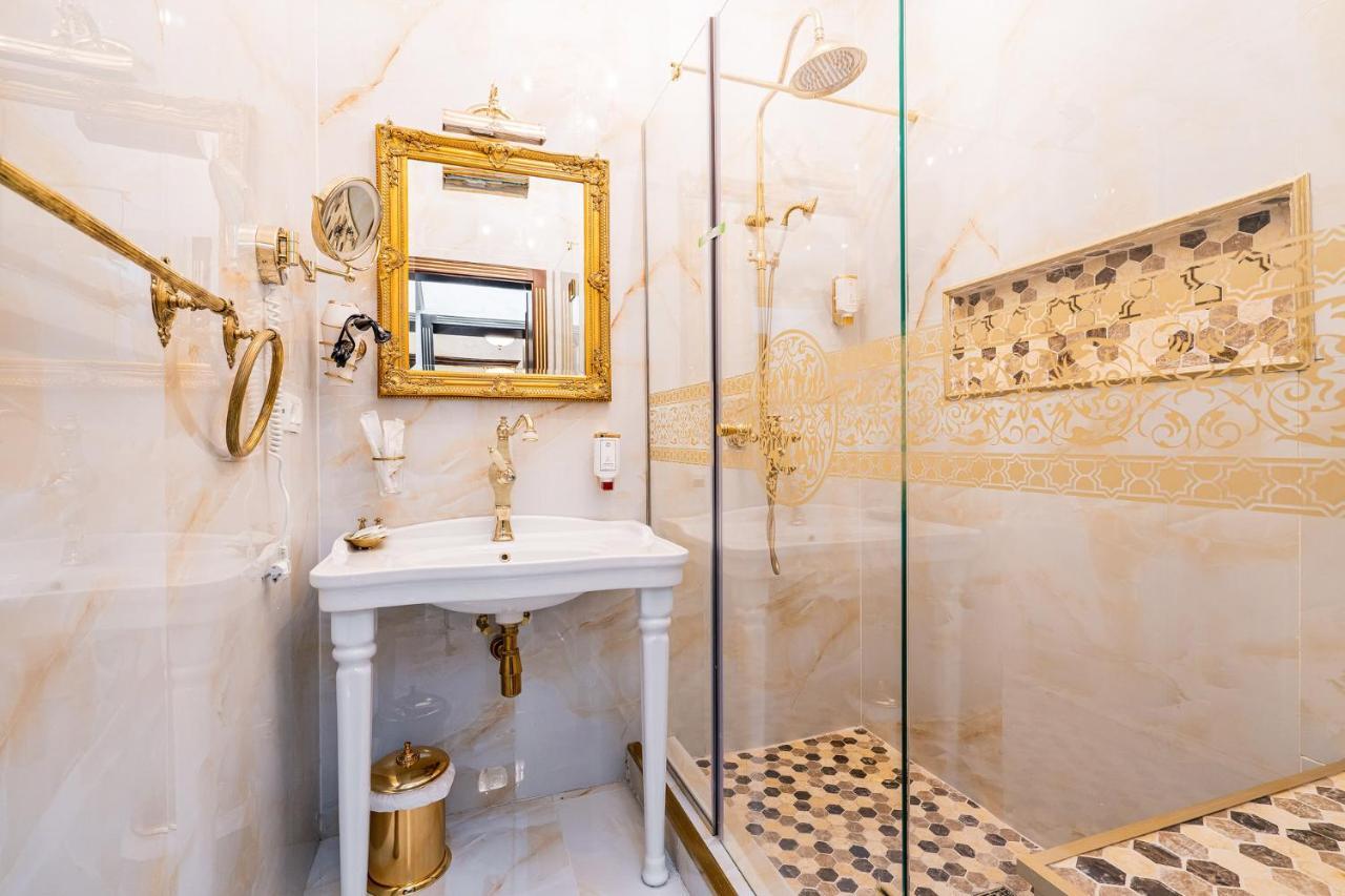 Private Museum Apartment With Antique Decor Bükreş Dış mekan fotoğraf
